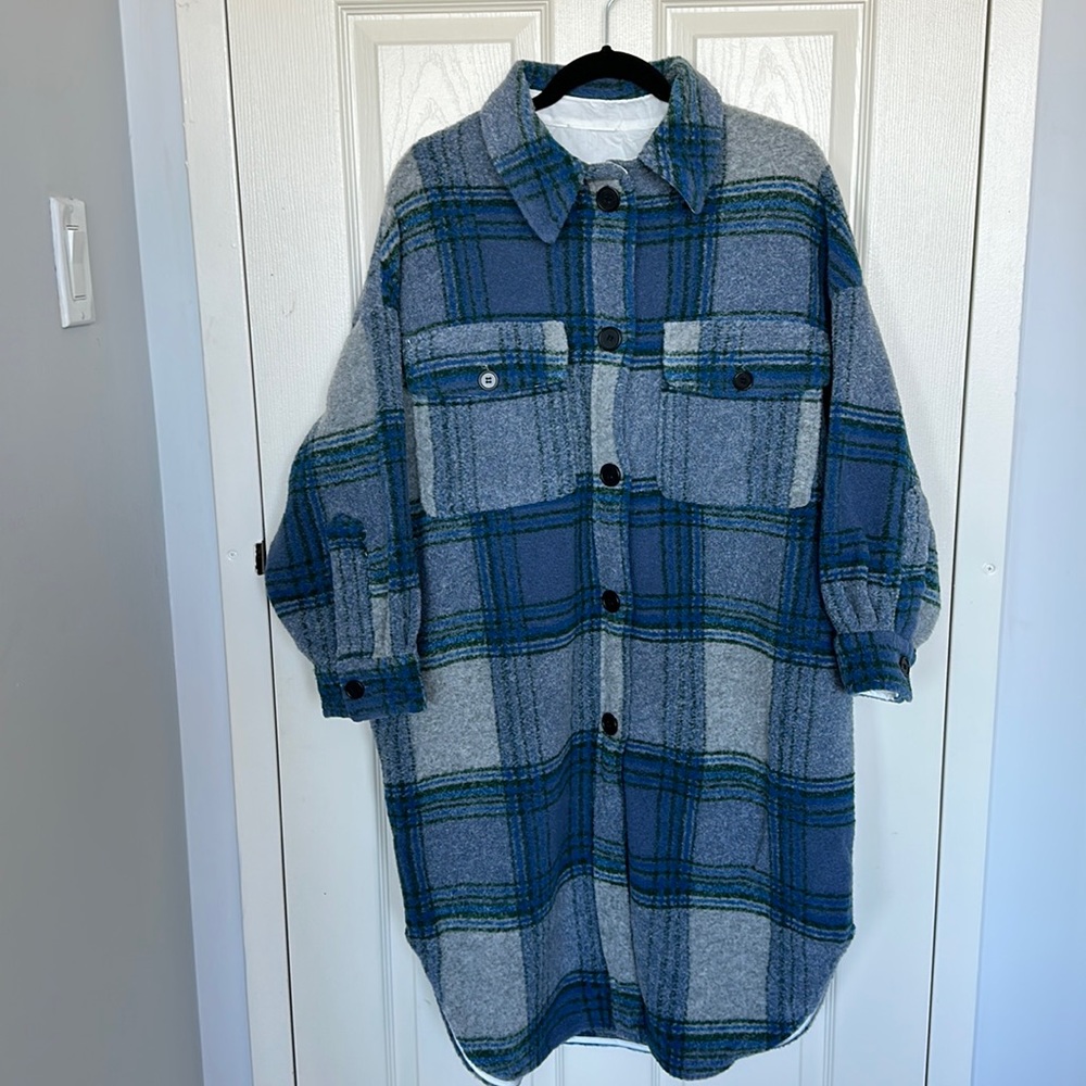 Unbranded blue plaid shacket S/M